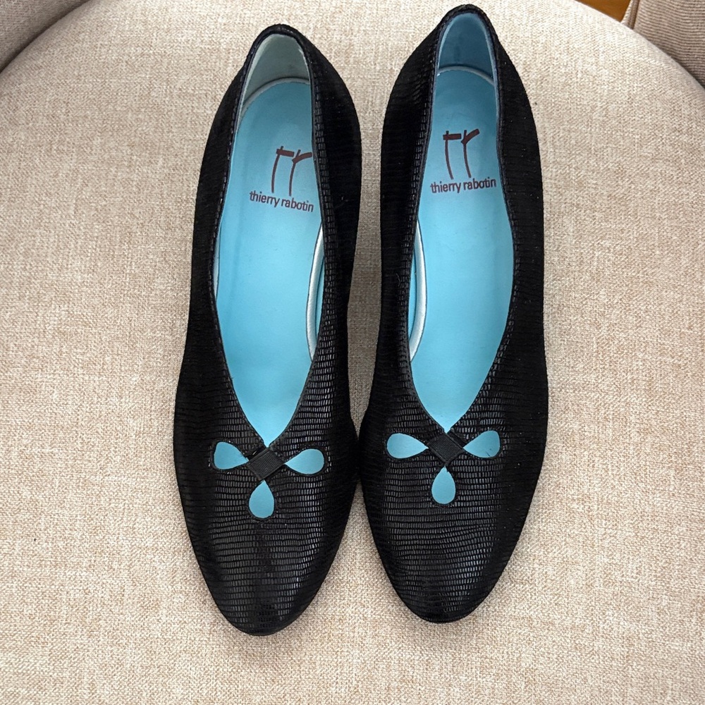 Thierry Rabotin Black Textured Flats